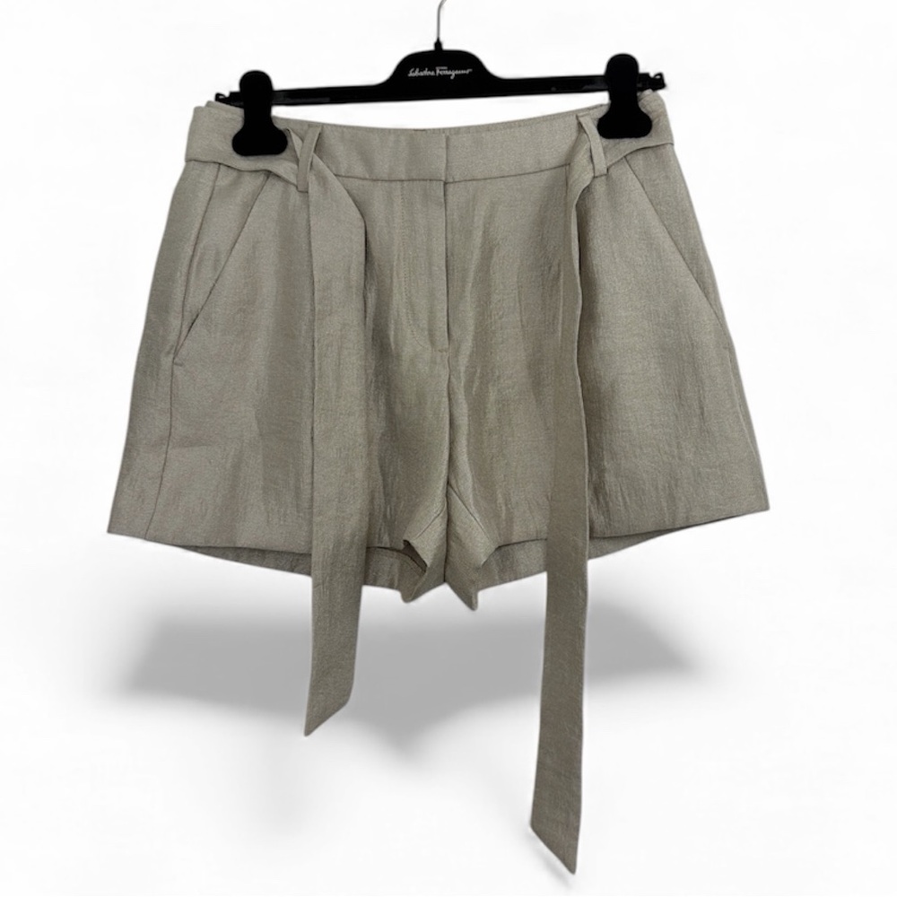 LOFT Women's Tan Shorts